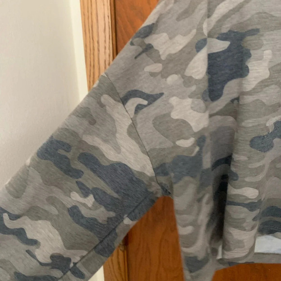 Mikey & Joey Cropped Camo Hoodie - Picture 2 of 5